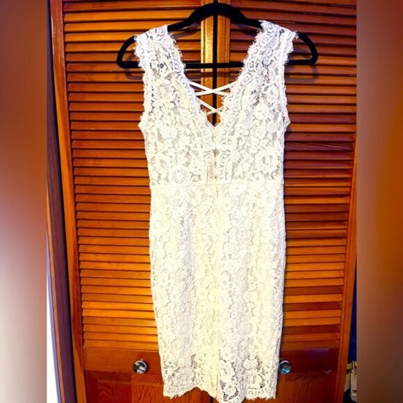 Marciano White Lace Backless Dress - Picture 2 of 8